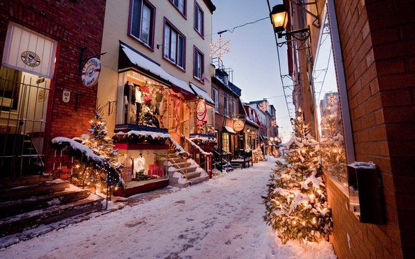 Дивіться, як у Канаді прикрашають вулиці до Різдва. Казка наяву!