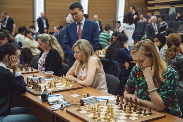 Українки сестри Музичук у лідерах на чемпіонаті світу зі швидких шахів. Марія Музичук займає друге місце після другого ігрового дня чемпіонату, який проходить в Санкт-Петербурзі.