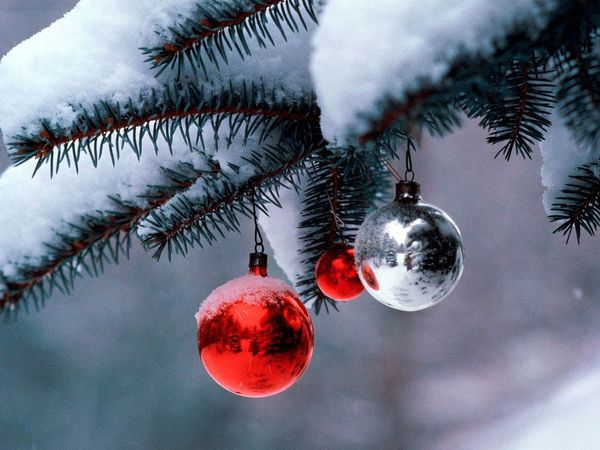 Синоптики дали прогноз погоди на Новий рік. У п'ятницю на більшій частині території України пройде мокрий сніг і дощ.