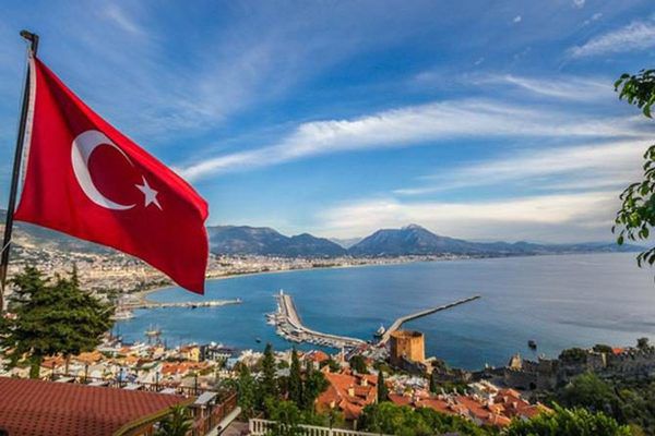 Туреччина вводить новий податок для пасажирів міжнародних рейсів. Головне управління державних аеропортів Туреччини (DHMI) заявило про введення з 1 січня 2019 року податку на безпеку пасажирів міжнародних рейсів.