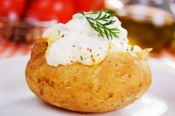 Фарширована картопля: швидка і легка страва на вечерю. Рецепт фаршированої картоплі настільки простий, що цю страву можна приготувати вже сьогодні ввечері.