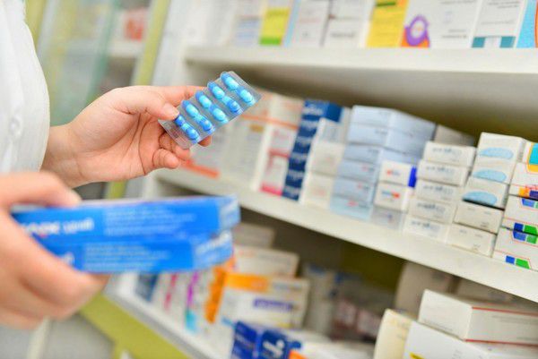 У МОЗ роз'яснили, які ліки можна буде повертати в аптеки. Щоб убезпечити себе і не придбати неякісні ліки, в МОЗ радять перевіряти сайт Держлікслужби.