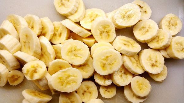 Міф виявився правдою: якщо їсти банани до зачаття, зростають шанси народити хлопчика. Ось як це пояснили вчені.