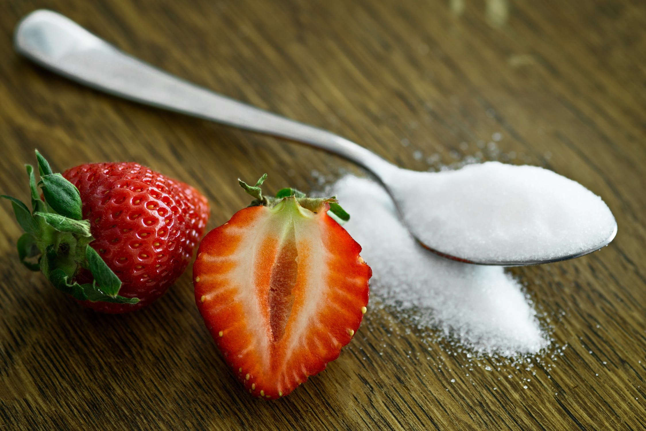 Чи може цукор зруйнувати ваше здоров'я. Якщо вам дійсно потрібно зменшити споживання цукру, ми розповімо вам, як це зробити.