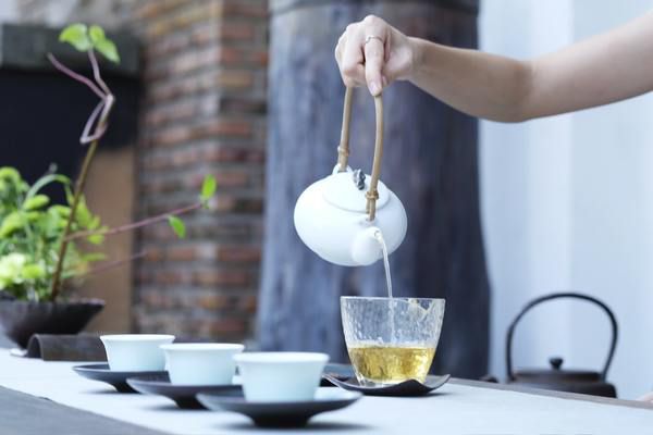 Корисні властивості зеленого чаю для здоров'я та побічні ефекти. Все про зелений чай.