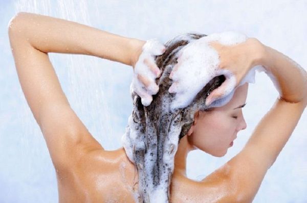 8 випадків, коли Ви неправильно приймаєте душ. Дізнайтесь думку дерматологів, котрі вказують на Ваші помилки та радять як зберегти Вашу шкіру здоровою.