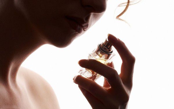 Як знайти свій ідеальний аромат: головні правила вибору парфумів. Як для жінки, так і для чоловіка, духи - важливий аксесуар і незамінний інструмент створення образу.