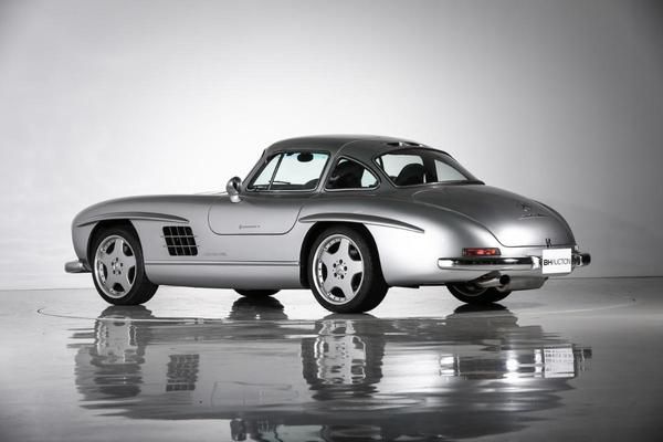 Mercedes 50-х з тюнінгом AMG: легендарний автомобіль виставлений на аукціон. За авто виставили орієнтовну ціну - 1,2-1,4 млн. доларів.
