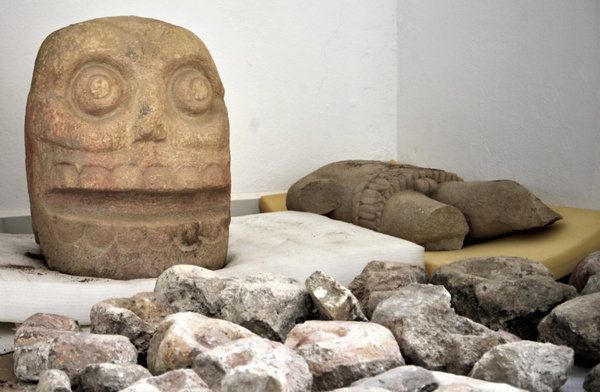 Археологи в Мексиці знайшли храм ацтекського бога. Команда археологів з Національного інституту антропології та історії під керівництвом Ноемі Кастійо виявили руїни стародавнього храму.