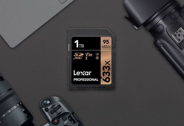 Компанія Lexar представила першу SD-карту на один терабайт. На збільшення ємності з гігабайта до терабайта у виробників пішло 15 років.