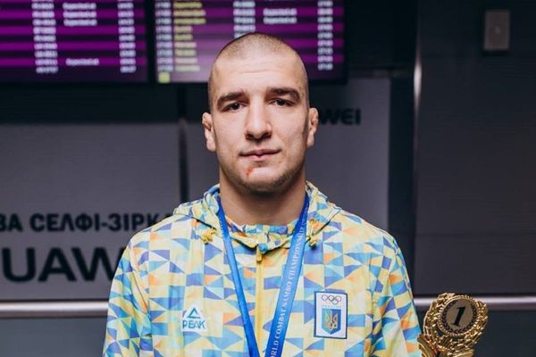 Українець Амосов повертається на ринг з екс-бійцем UFC. Ярослав Амосов виступить на Bellator 216 в лютому.