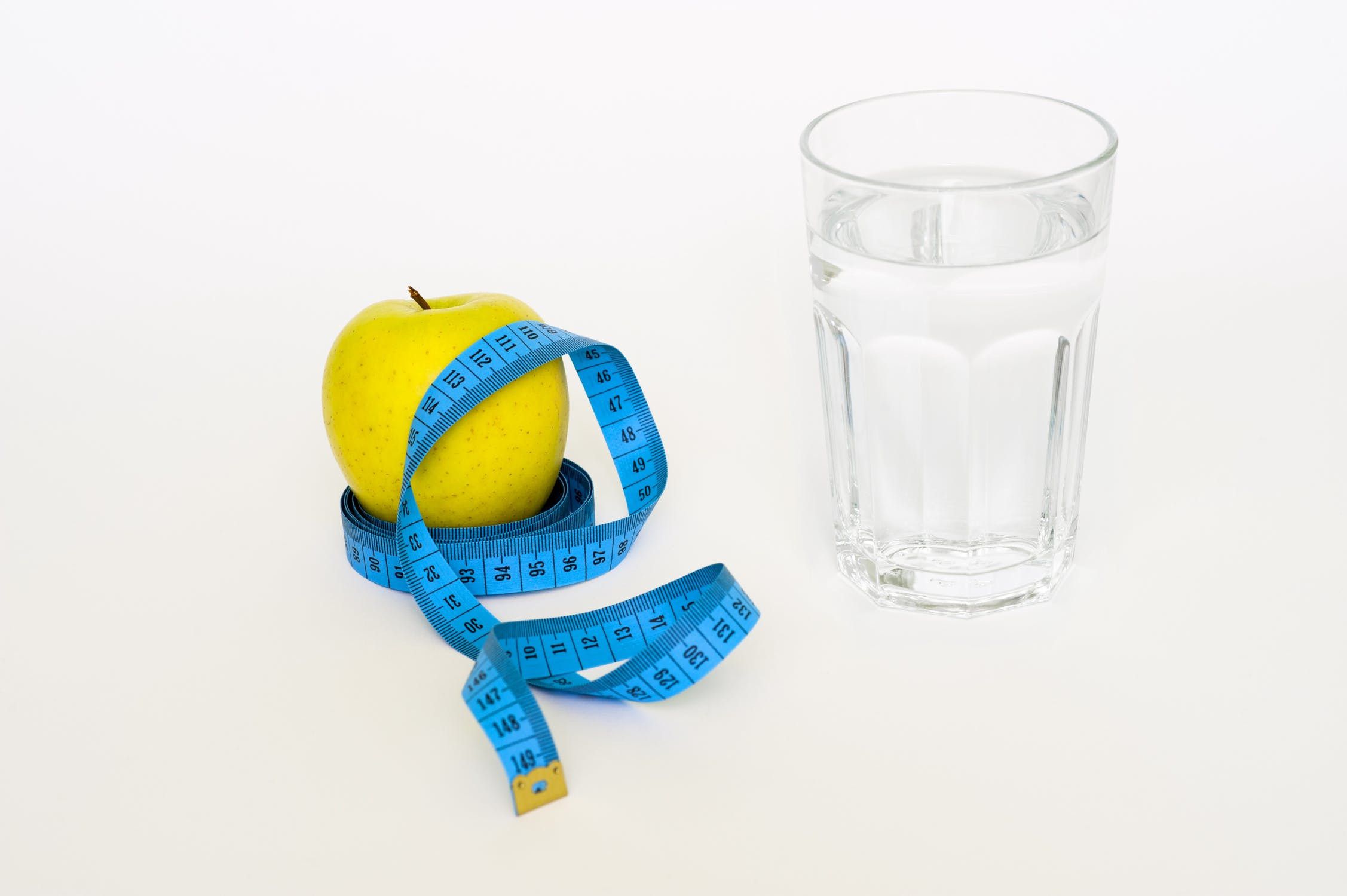 Що таке дієта 5: 2 і як вона може допомогти вам легко схуднути. Ми хочемо поділитися з вами дієтою, яка допоможе не тільки позбавитися від зайвої ваги, але і знизити ризик багатьох захворювань.