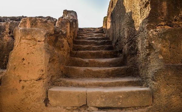 Археологи виявили дві гробниці на заході Єгипту часів Римської імперії. Гробниці виявлені в археологічному районі Бейр-еш-Шагала в оазисі Дахла.