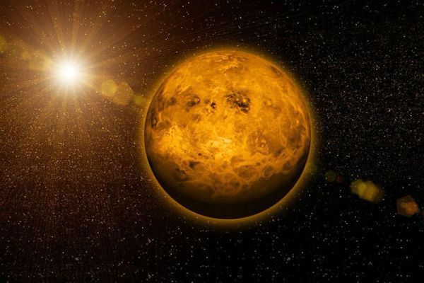 Що спільного між Землею і Венерою?. Мільярди років тому на Венері були океани, які зникли через парниковий ефект.