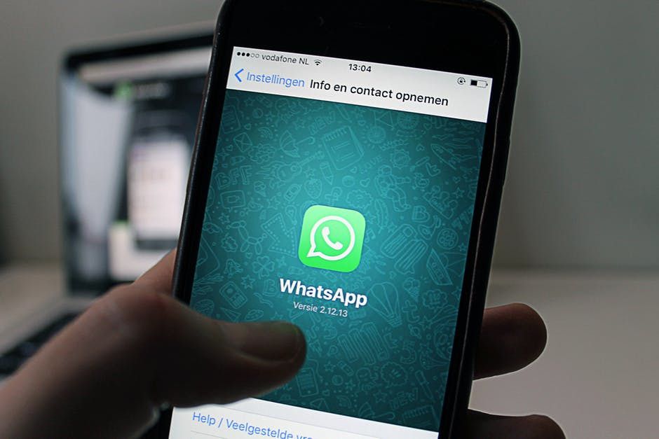 Месенджер WhatsApp обмежив пересилання повідомлень. Раніше користувачі WhatsApp могли пересилати повідомлення 20 контактам або групам.