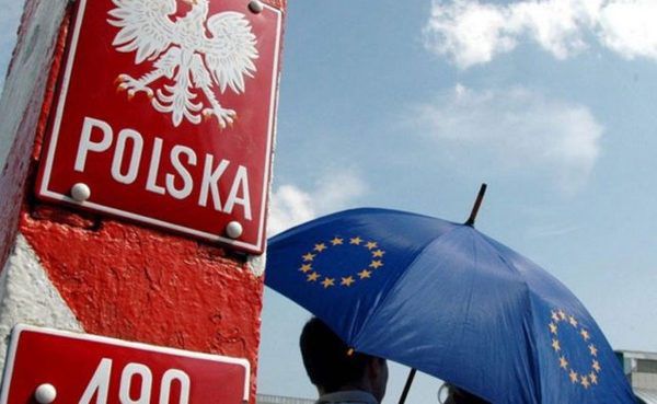 95 громадян України отримали статус біженця в Польщі. Найбільше позитивних рішень щодо надання міжнародного захисту в Польщі отримали громадяни України.