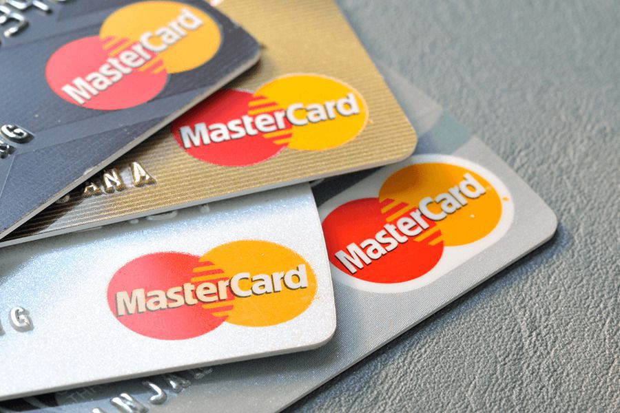Єврокомісія оштрафувала MasterCard на 570,6 млн євро. Причиною стало завищення комісій.