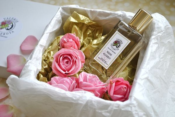 Найкращий подарунок на День святого Валентина: ідеальний парфум для жінок. Парфуми — це один з улюблених косметичних продуктів кожної дівчини. Не знаєте, що подарувати на День святого Валентина? Ми готові допомогти!