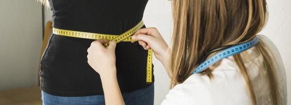 Вчені: сильні навантаження на роботі сприяють збільшенню ваги у жінок. На чоловіків таке правило не поширюється.