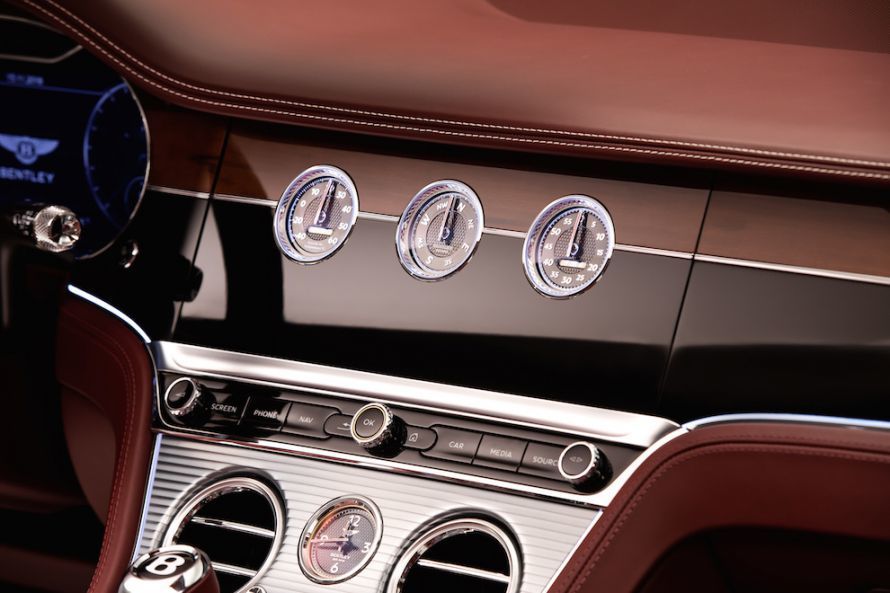 Огляд Bentley Continental GTC: швидший і дорожчий кабріолет. Замовникам Continental GT Convertible на вибір надається 17 кольорів кузова.