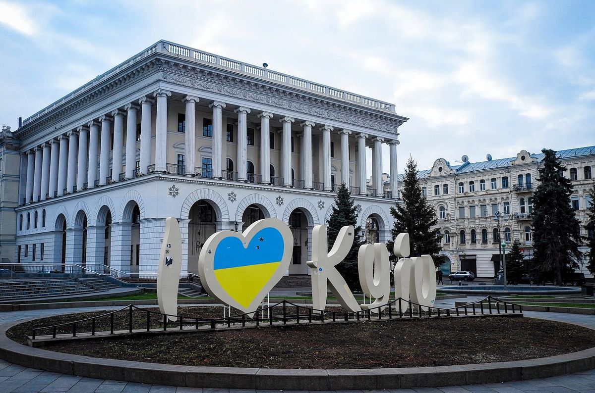 Вибори-2019: сьогодні завершується прийом документів від кандидатів. Центральна виборча комісія нагадала, що в неділю, 3 лютого, завершується термін подачі документів для реєстрації кандидатом у президенти України.