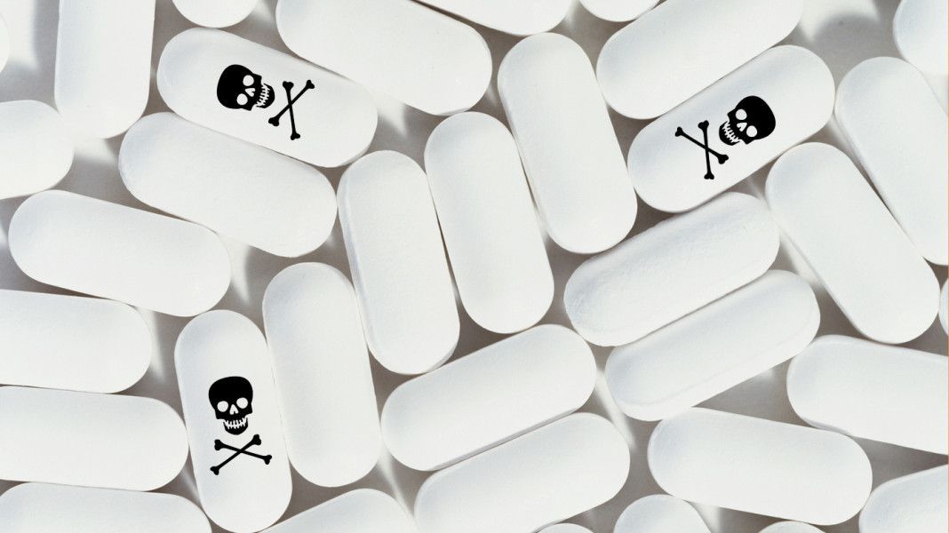 В Україні заборонили до реалізації популярні ліки від кашлю. Популярний препарат від кашлю – «Аскорил», був заборонений до продажу через невідповідність до вимог одного з компонентів ліків.