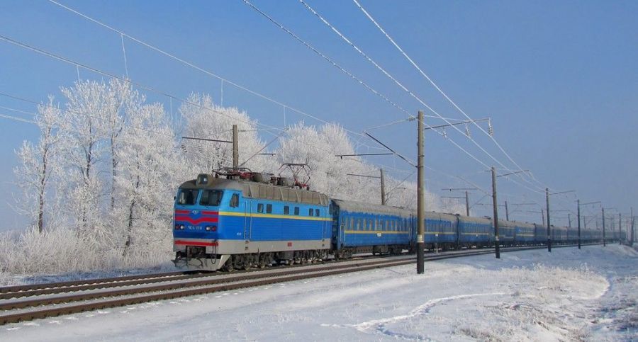 В "Укрзалізниці" розповіли, коли будуть запущені потяги на Донбас. Залізничний перевізник планує повністю відновити сполучення з Луганською та Донецькою областю протягом чотирьох років.