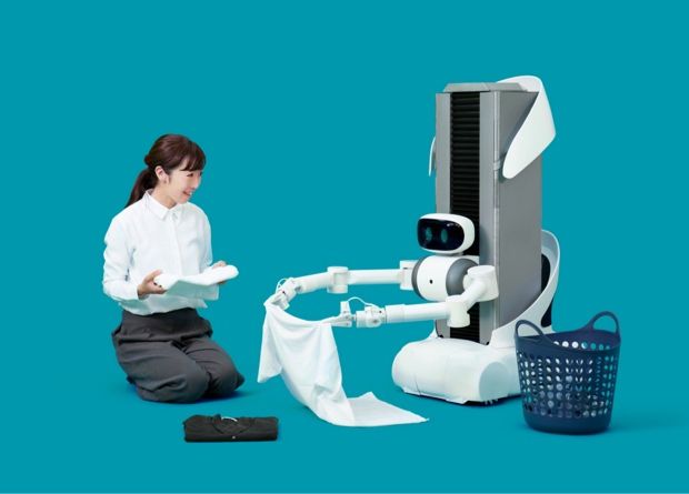 Японського робота навчили поратися з пранням. Комерційний сервіс з такими роботами буде запущений в 2020 році.