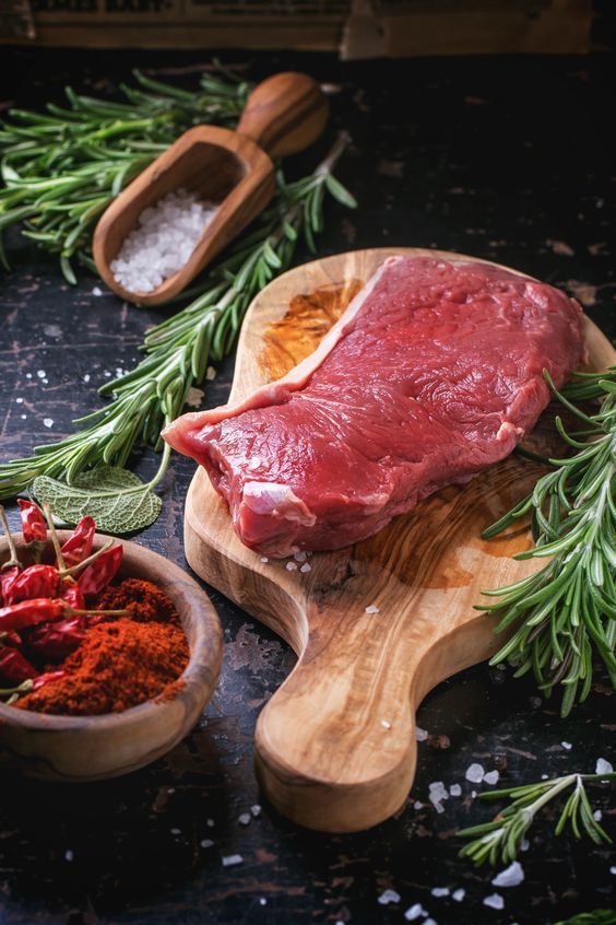11 лайфхаків, як правильно смажити м'ясо та рибу