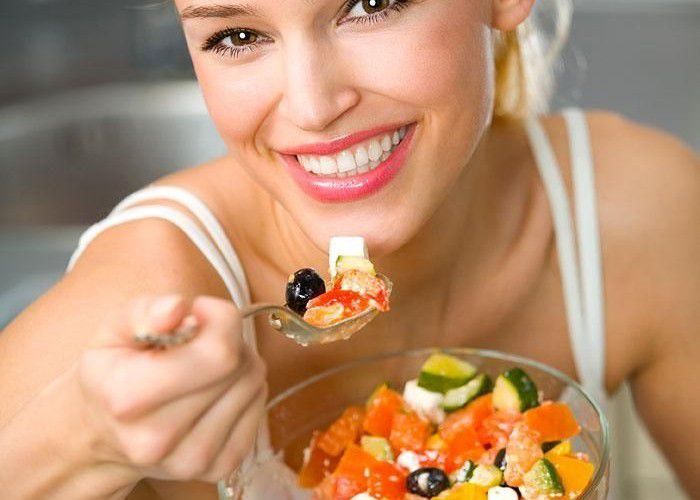 їжа та настрій: одні й ті ж продукти по-різному впливають на настрій людини залежно від віку
