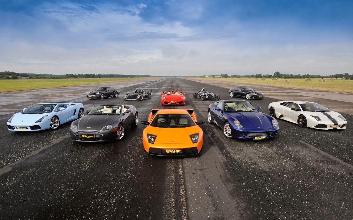 Ось список найшвидших серійних автомобілів. Ласкаво просимо в нашу галерею суперкарів.