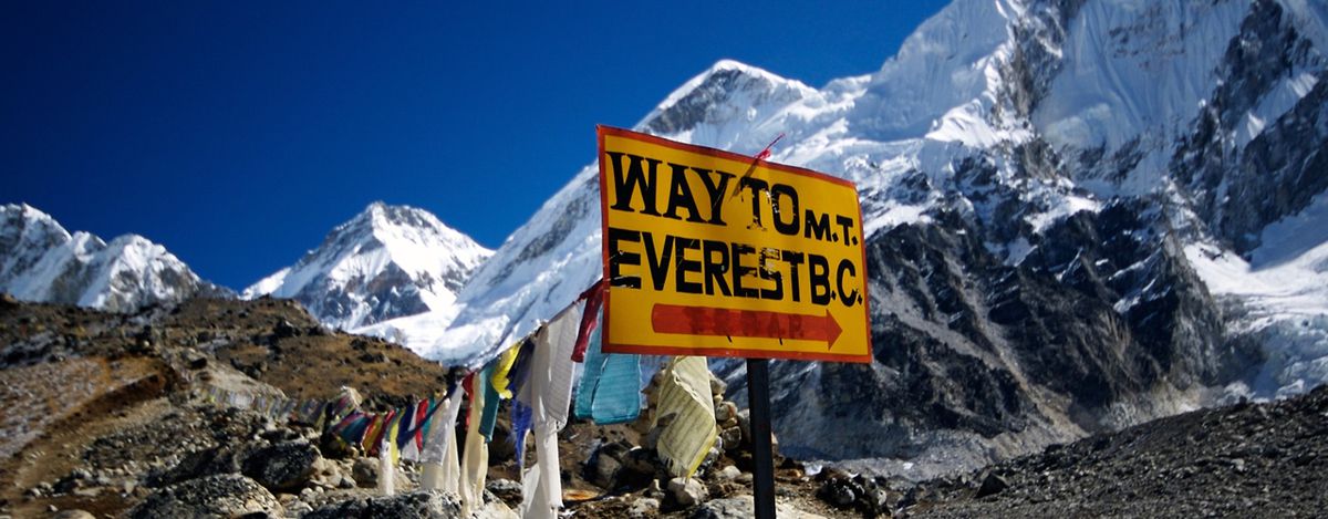 Туристичний маршрут на Еверест тимчасово закрили для туристів через сміття. Для прибирання сміття з Евересту буде створена група з 200 учасників.
