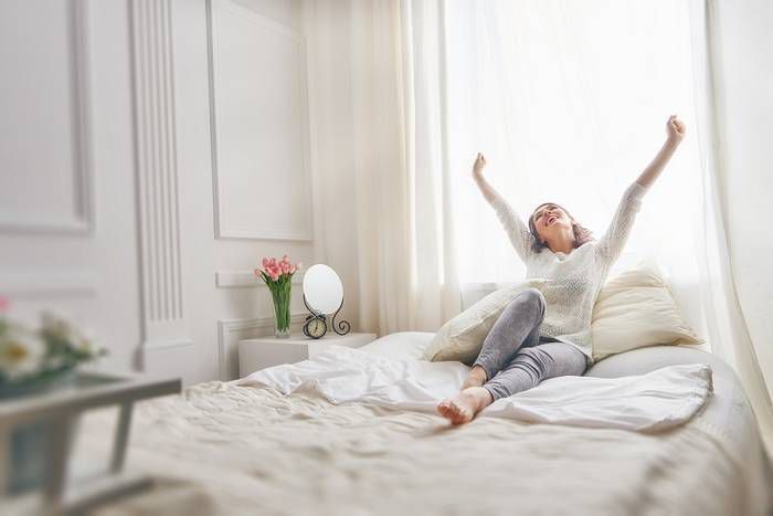 Які переваги подружнього сну порізно?. Психологи кажуть, що роздільний сон іноді здатний зміцнити союз.