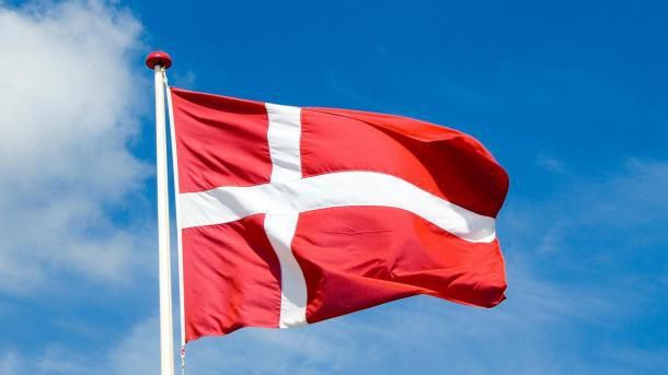 У Данії прийняли закон про повернення біженців до країн походження. Парламент Данії схвалив закон, що передбачає перехід від інтеграції до майбутньої репатріації біженців.