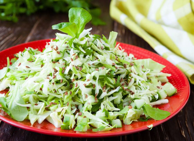 Весняні салати: смачні рецепти для вашого столу. Апетитна добірка, що приготувати навесні - рецепти салатів на будь-який смак.