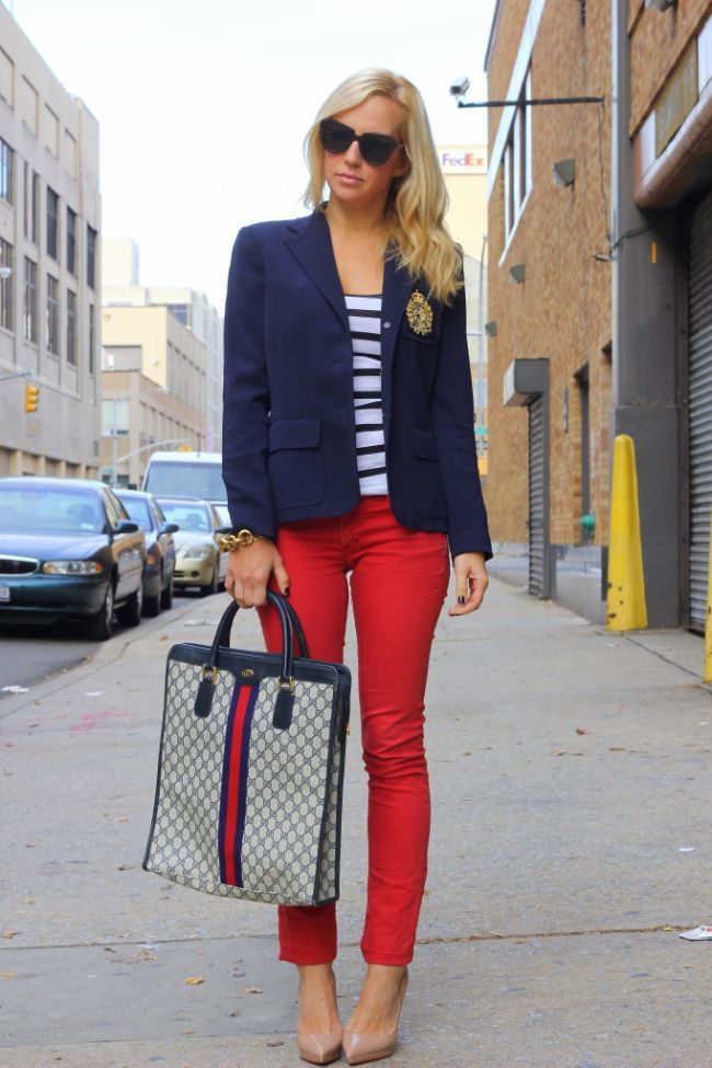 Яскраві образи для стильних жінок: з чим носити червоні джинси та брюки 2019-2020. А ви знаєте, що червоний колір в 2019-2020 роках просто на піку своєї популярності?
