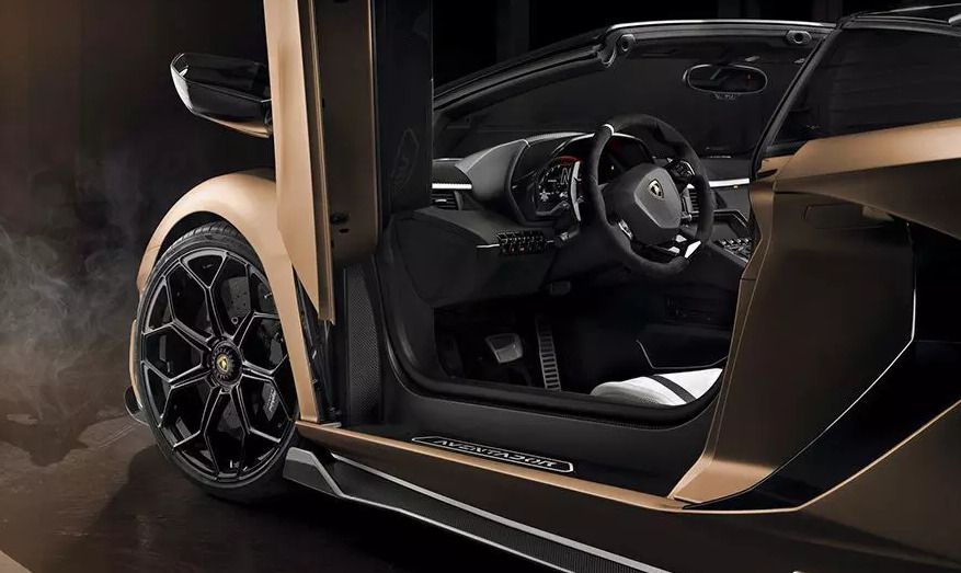 Aventador SVJ став найдорожчою моделлю Lamborghini. Ціни на новинку починаються від 387 тисяч євро.