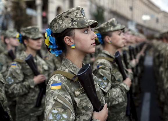 Відтепер українські дівчата зможуть навчатися у військових ліцеях. З вересня цього року дівчата матимуть можливість навчатися у військових ліцеях.