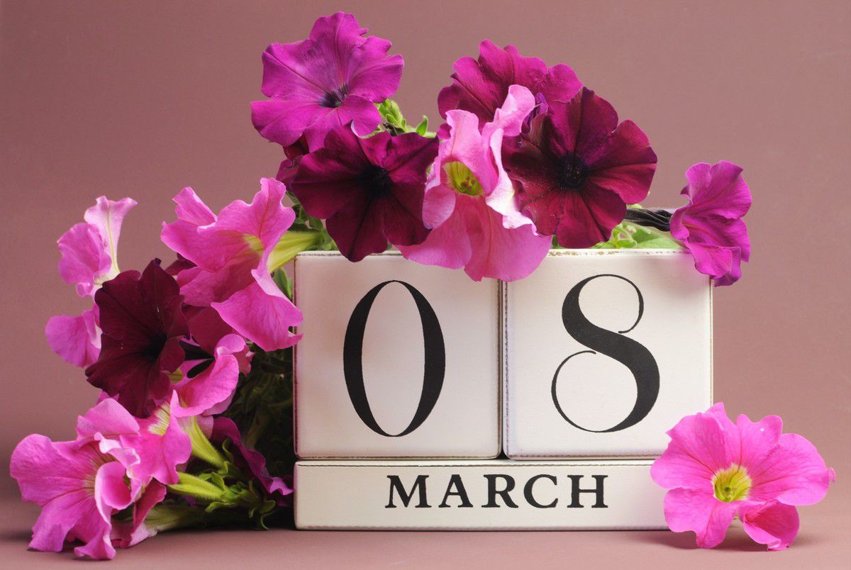Як відзначають жіночий день у різних країнах світу. Є країни, в яких 8 березня святкують досить яскраво і гучно.