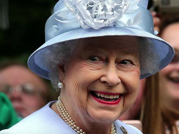 Королева Великобританії Єлизавета II зробила свій перший пост в Instagram. 7 березня 2019 року Єлизавета II вперше в житті особисто зробила пост в Instagram, відвідавши Музей науки Лондона.