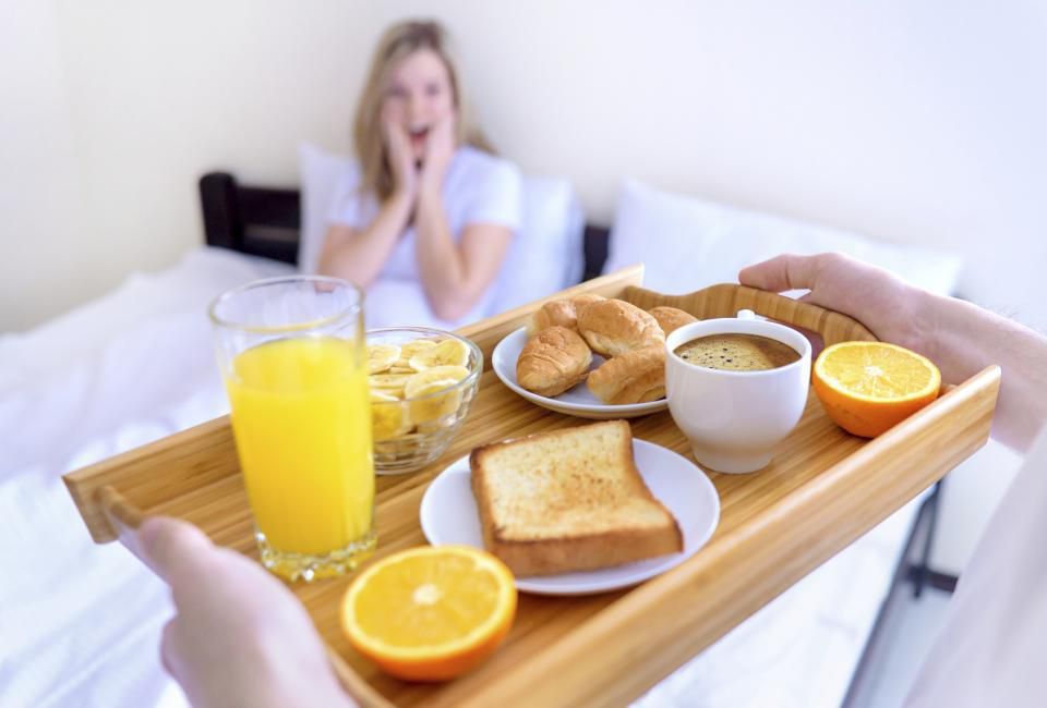 Вчені з'ясували, як час сніданку впливає на втрату ваги. Вчені з Інституту Солка провели дослідження, які дозволили з'ясувати, в якій залежності перебувають час сніданку і втрата ваги.