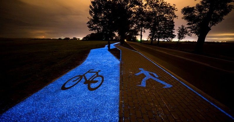 У Польші з'явилася велодоріжка, яка світиться в темряві. Дуже круто!