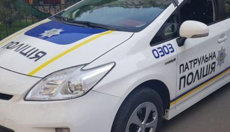 У Харкові поліцейська збила пенсіонера на пішохідному переході. В результаті чоловік помер 14 березня в Харківській міській клінічній лікарні.
