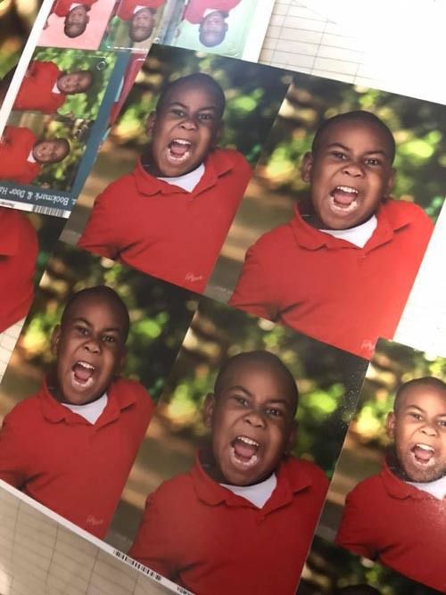Хлопчик скорчив пику на шкільній фотографії і прославився. Мати сімейства з Джорджії подивилася на фотографію свого сина, зроблену в школі, і прийшла в жах.