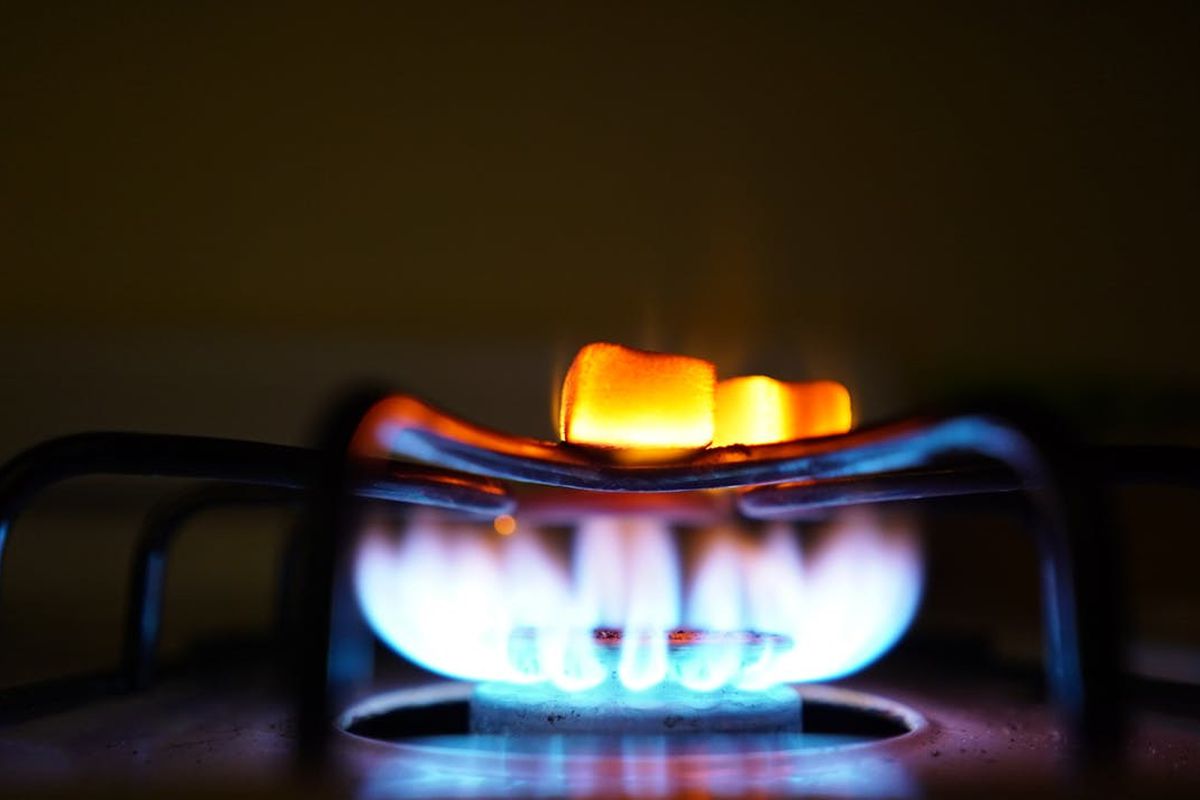 Нафтогаз знизив тарифи на газ для споживачів. Промислові споживачі "Нафтогазу" в квітні будуть купувати газ дешевше.