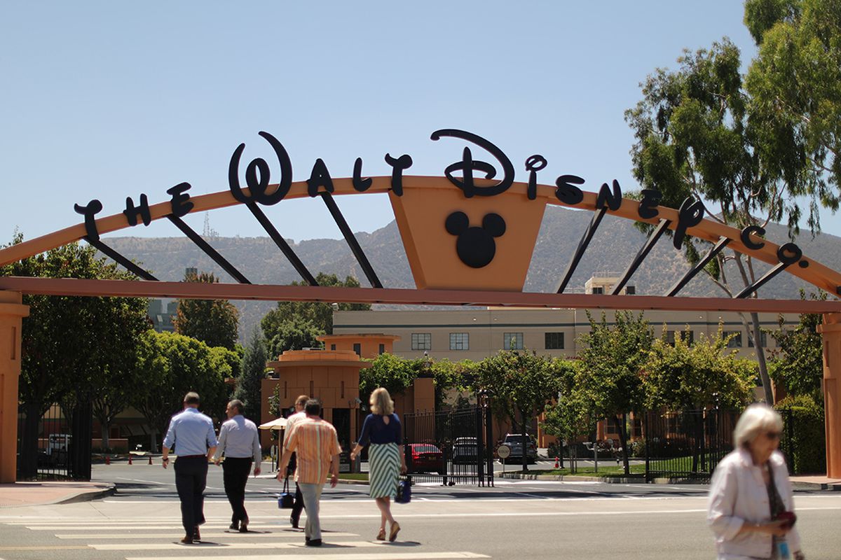 Disney отримала кіностудію Twentieth Century Fox і права на «Людей Ікс», «Аватар» і «Сімпсонів». Disney завершила операцію з купівлі 21st Century Fox.