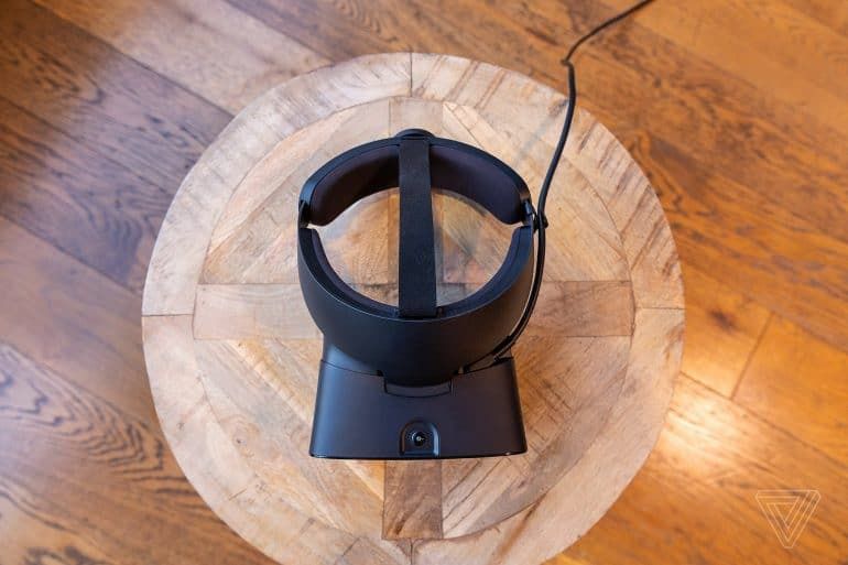 Oculus представив нову VR-гарнітура Rift S з більш високою роздільною здатністю і вбудованим трекінгом. Гарнітура наступного покоління Oculus Rift S.