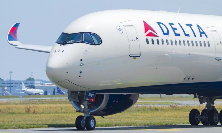 Пасажир літака виявляє, що мати і її дочка - пілоти великого літака, на якому він летить, і ця новина стає вірусною. Пасажири авіакомпанії Delta Airlines на борту Boeing 757 були здивовані, коли виявили, хто відповідає за цей літак.