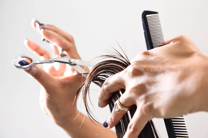 Розвінчуємо найпоширеніші і застарілі міфи по догляду за волоссям. ТОП-7 міфів у догляді за волоссям, які їм шкодять.