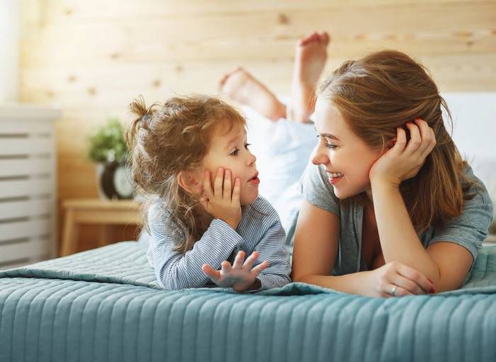 10 маминих фраз, які важливі для самооцінки дитини. Які фрази мама повинна говорити дитині щодня, щоб вона виросла впевненою у собі людиною?